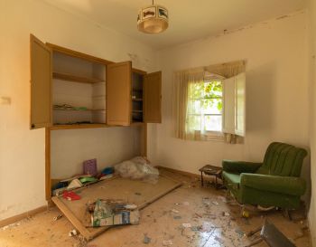 Eviction and Foreclosure Cleanouts in Playa del Rey, California by Karrion Hauling